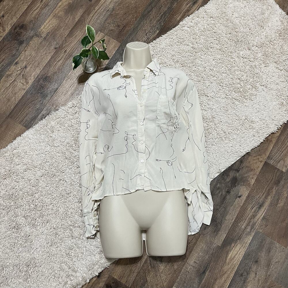 ASTR The Label Size Medium Cream Agnes Abstract Ballet Sketch Button Down Blouse